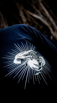 CAMISETA - KIRA (ESTAMPA COSTAS)